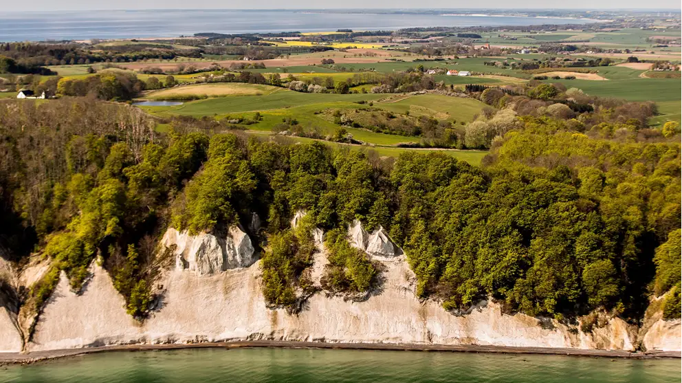 Møns Klint set fra vandsiden