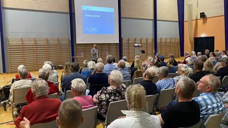 Billede fra KB og borgermøde i Møns Hallerne 19. maj 2024
