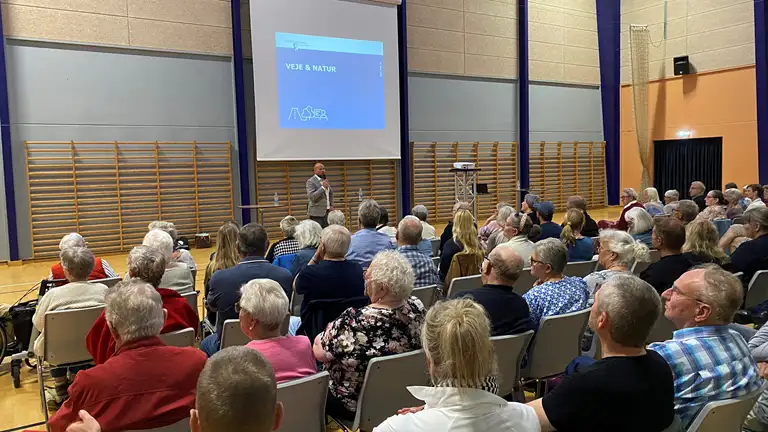 Billede fra KB og borgermøde i Møns Hallerne 19. maj 2024