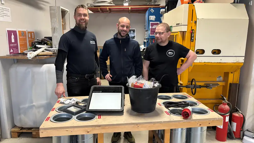Lars Bang, Kim Hansen og Bo Valbo fremviser projekt om Affaldssortering