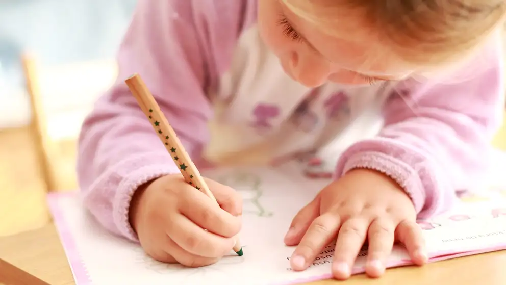 Pige i børnehaveklasse